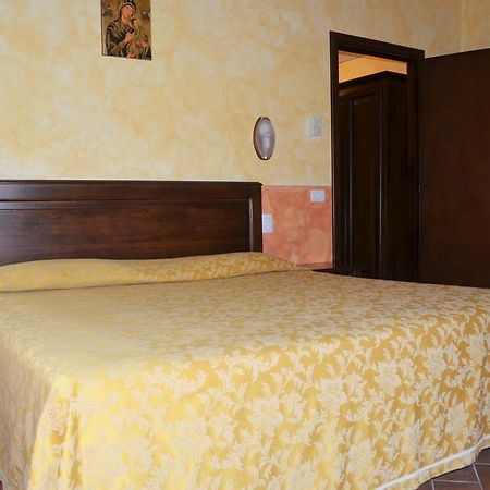 Hotel Oasi Neumann Cortona Zewnętrze zdjęcie