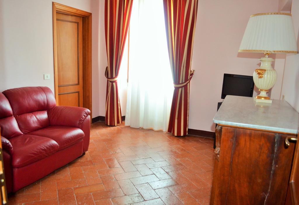 Hotel Oasi Neumann Cortona Zewnętrze zdjęcie