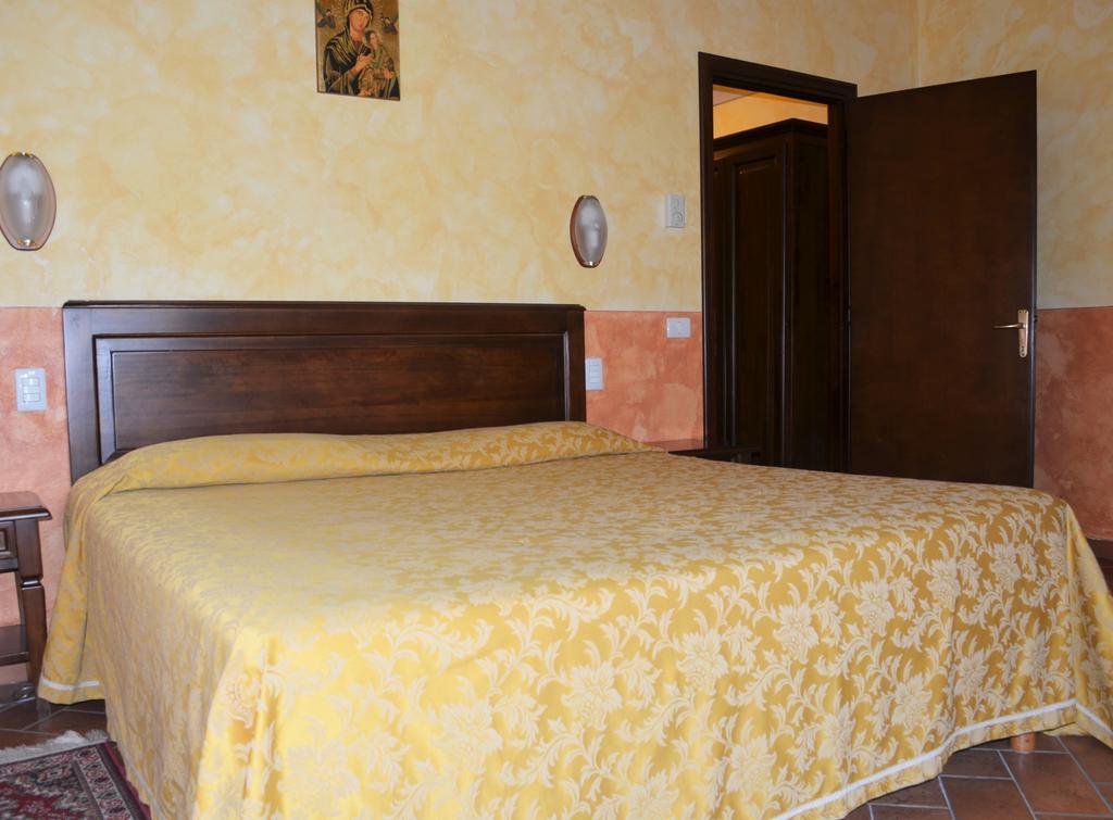 Hotel Oasi Neumann Cortona Zewnętrze zdjęcie