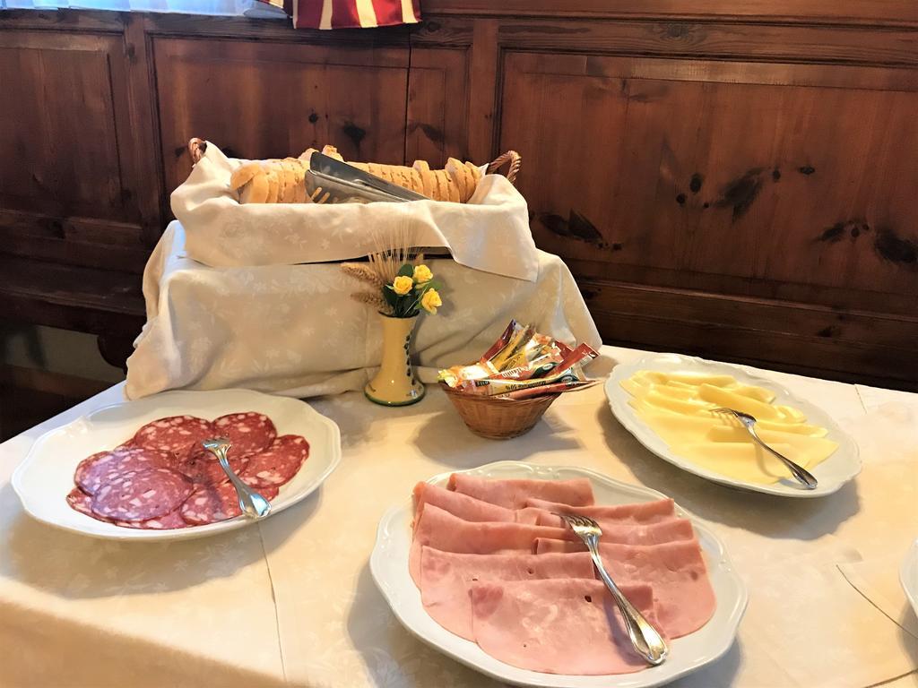 Hotel Oasi Neumann Cortona Zewnętrze zdjęcie