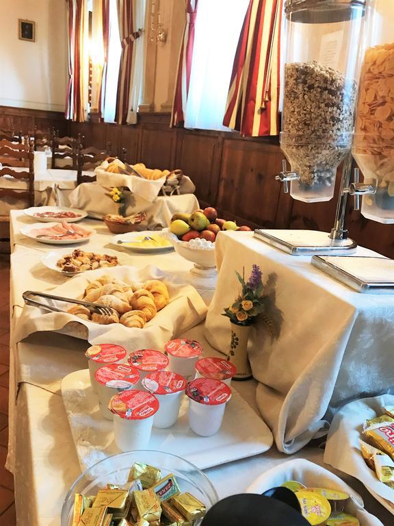 Hotel Oasi Neumann Cortona Zewnętrze zdjęcie
