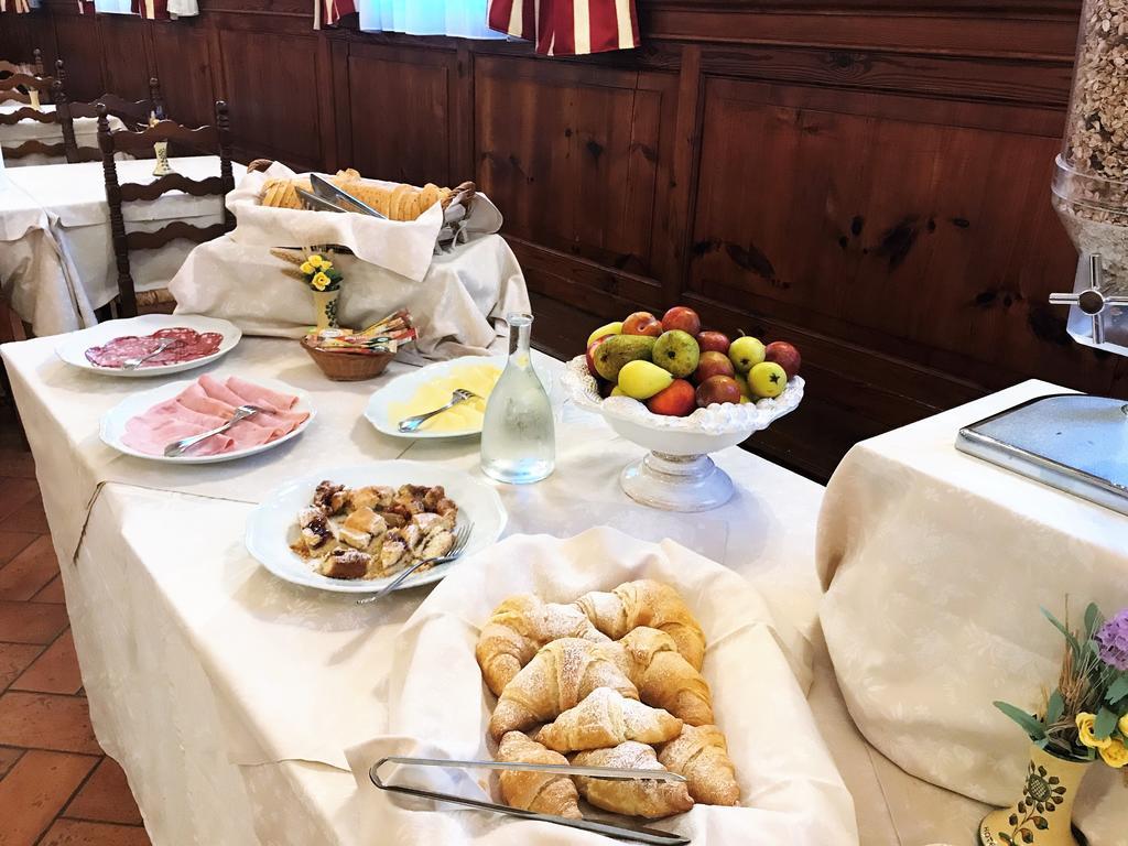 Hotel Oasi Neumann Cortona Zewnętrze zdjęcie
