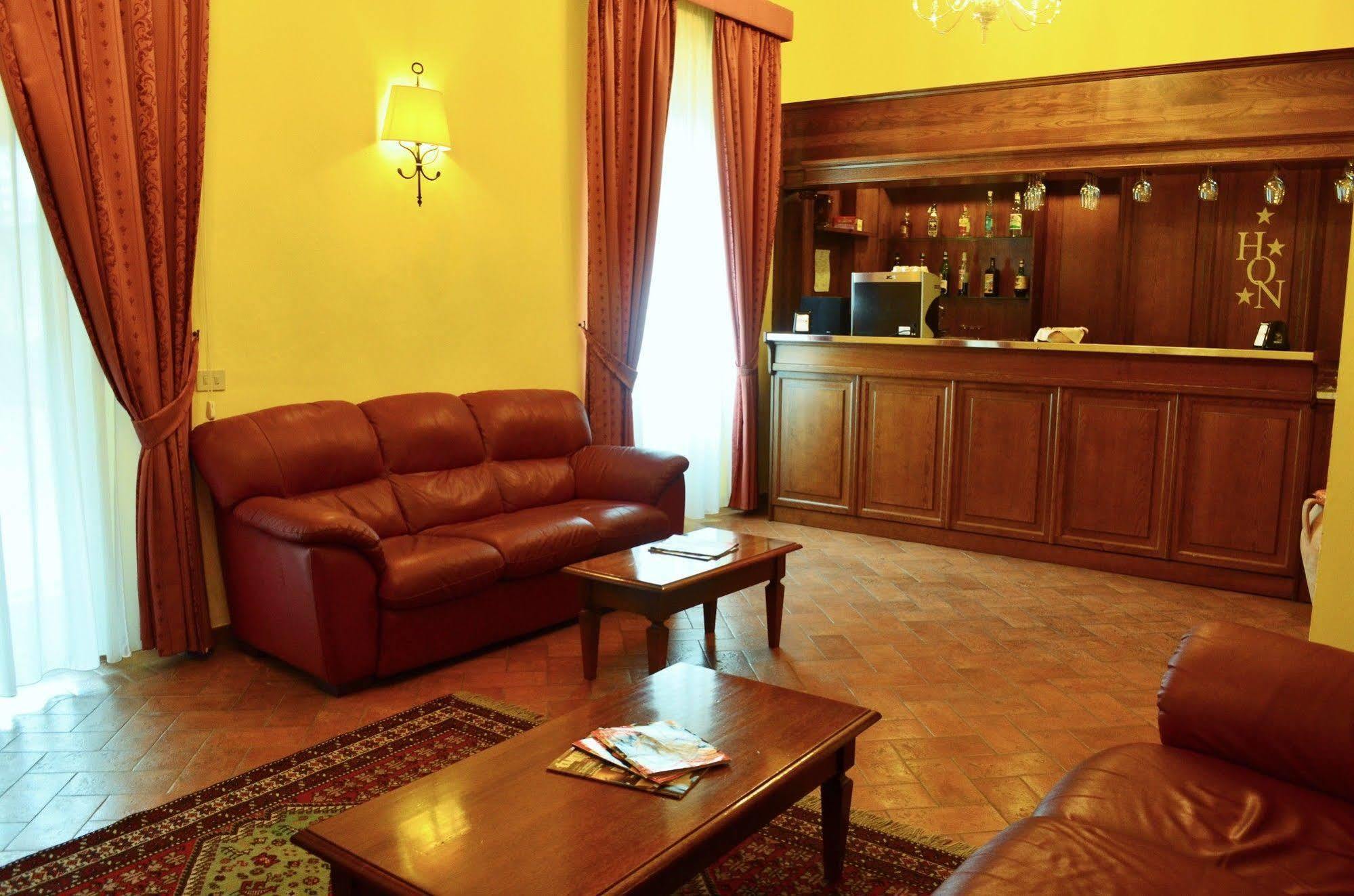 Hotel Oasi Neumann Cortona Zewnętrze zdjęcie