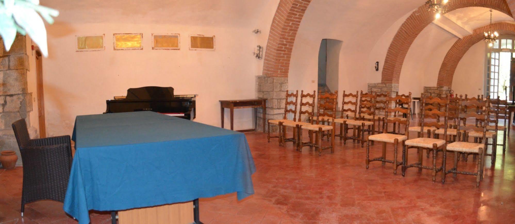Hotel Oasi Neumann Cortona Zewnętrze zdjęcie