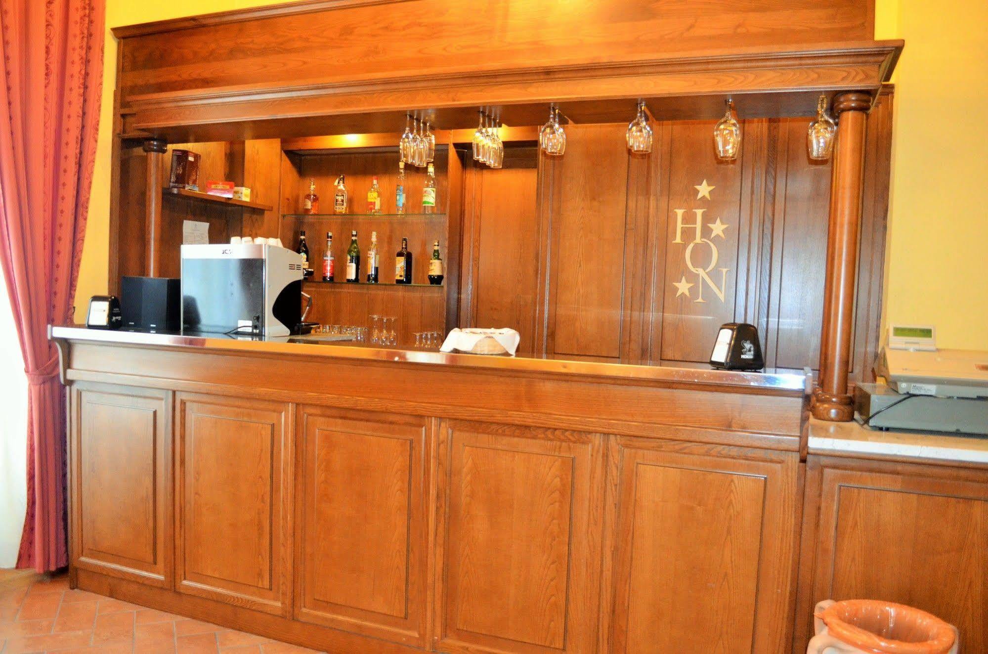 Hotel Oasi Neumann Cortona Zewnętrze zdjęcie