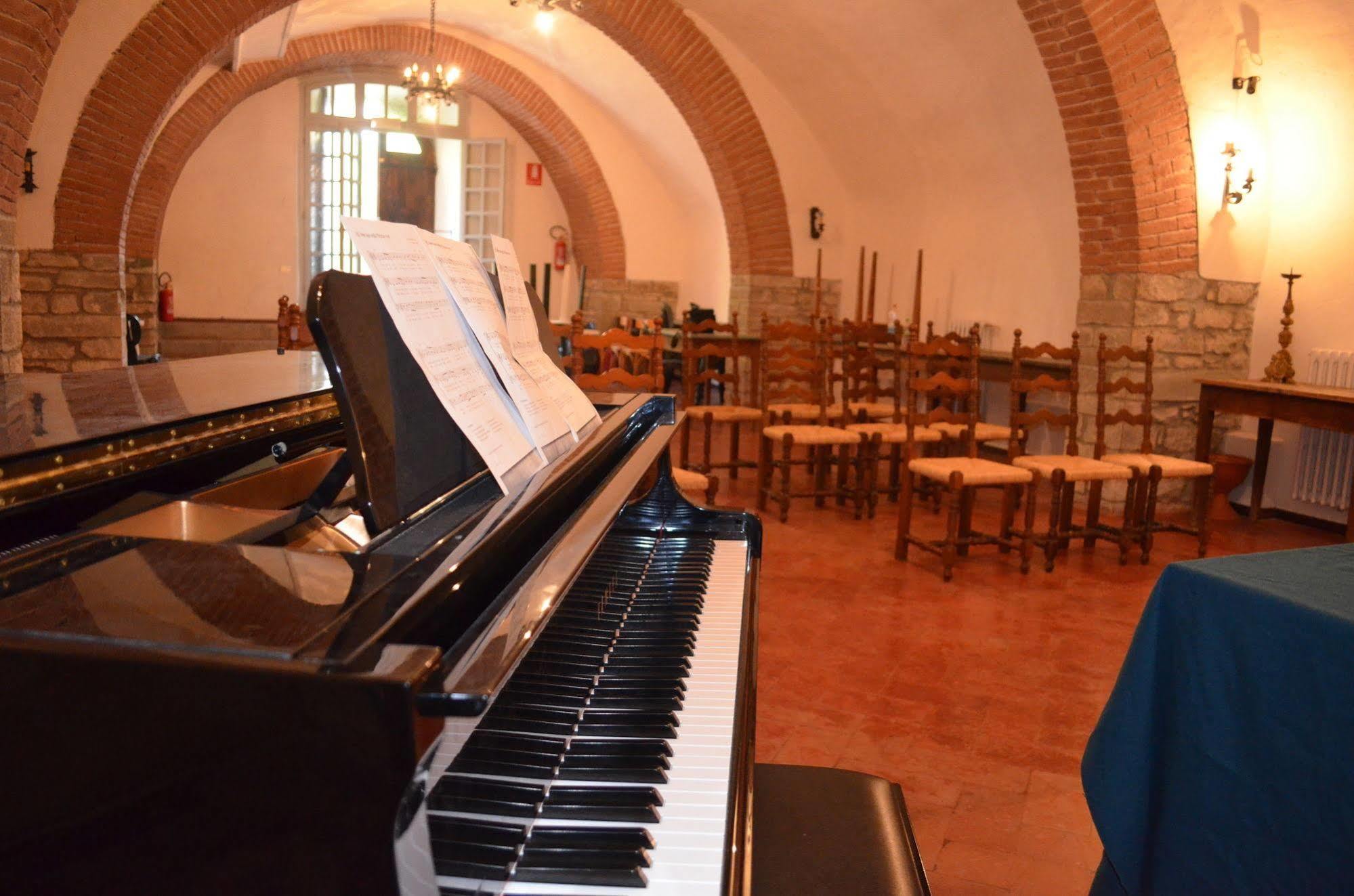 Hotel Oasi Neumann Cortona Zewnętrze zdjęcie